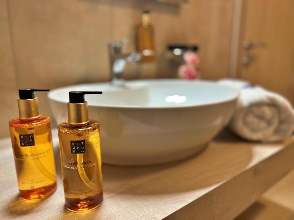 Hotel Condor Тульча Екстер'єр фото