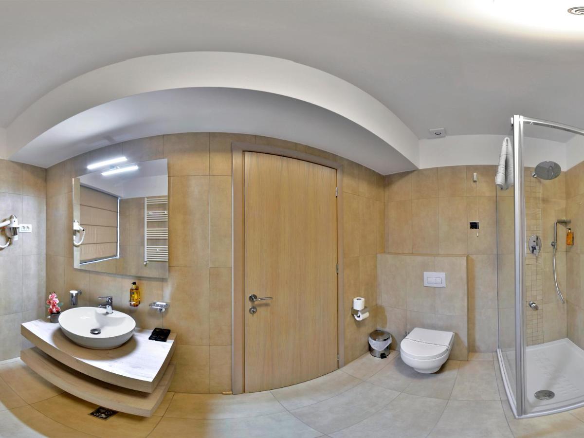 Hotel Condor Тульча Екстер'єр фото