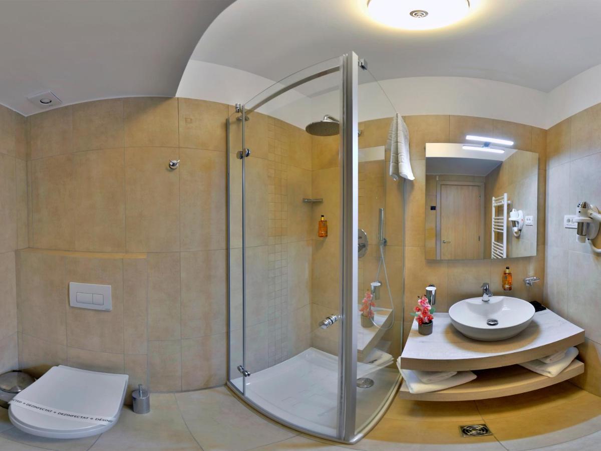 Hotel Condor Тульча Екстер'єр фото